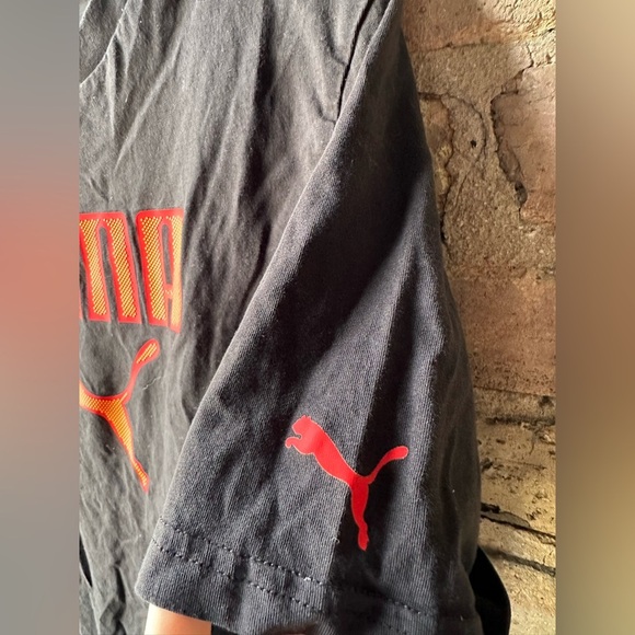 Puma Men's Tee in Black with Vibrant Red Logo - Picture 2 of 5
